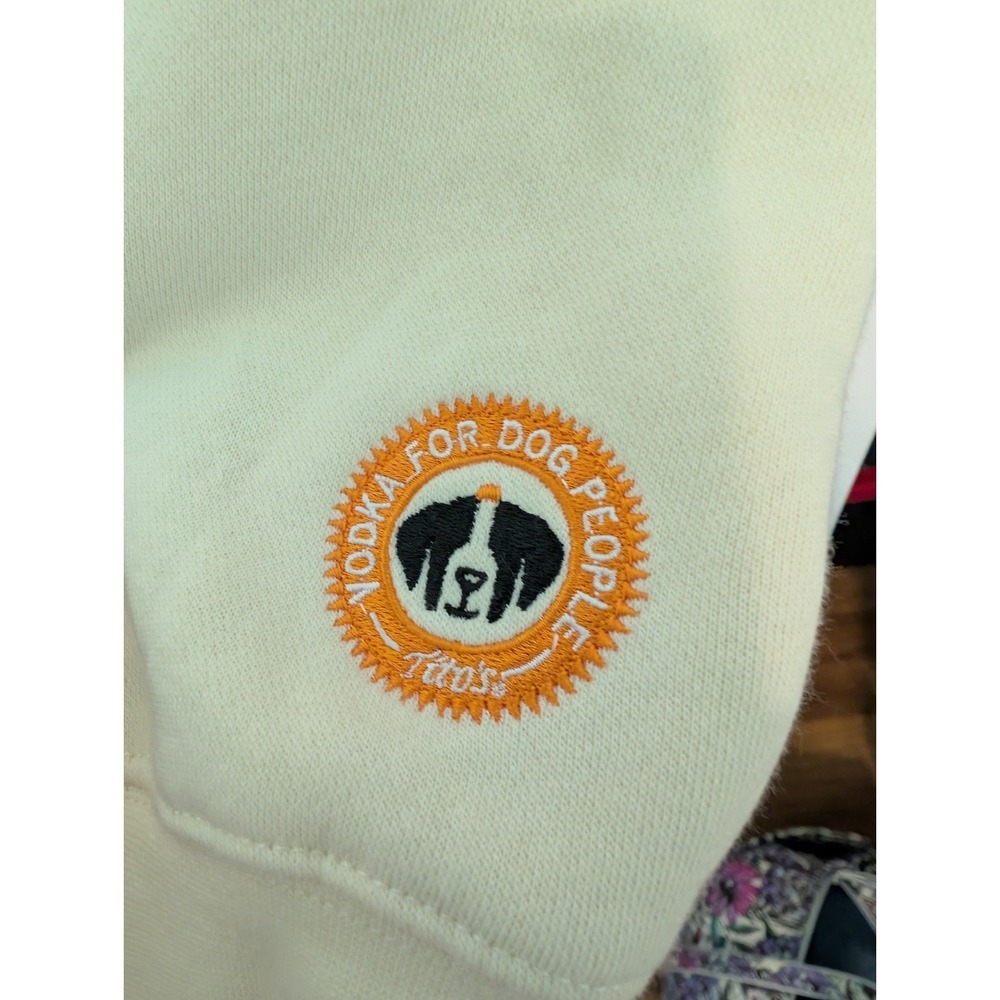 Tito's Handmade Vodka Size Medium Season's Drinking Hoodie Sweatshirt Ivory - Picture 3 of 5